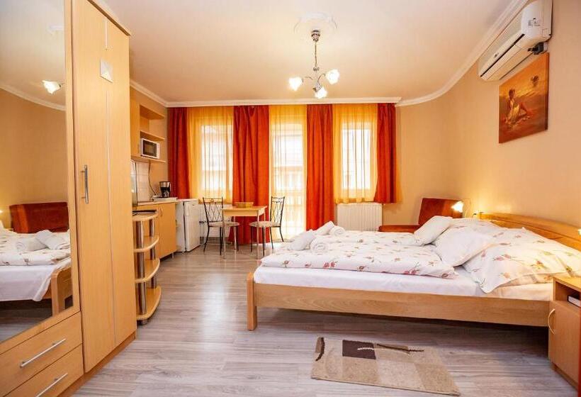 اتاق استاندارد سه نفره, Major Panzió és étterem