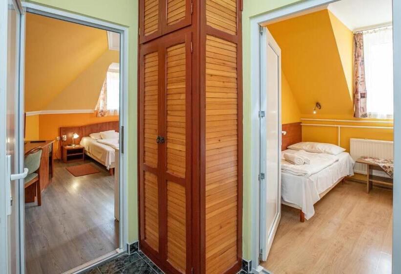 اتاق استاندارد چهار تخته, Major Panzió és étterem