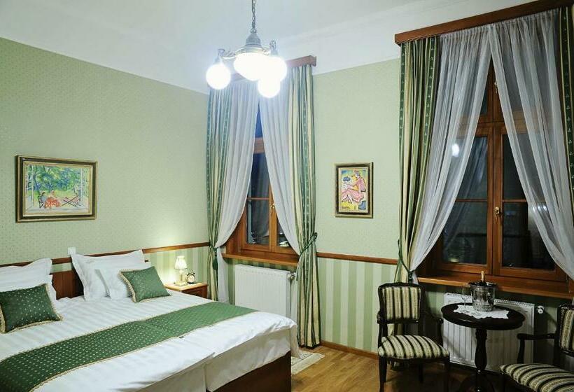 Номер Deluxe, Szekszárd Szálló