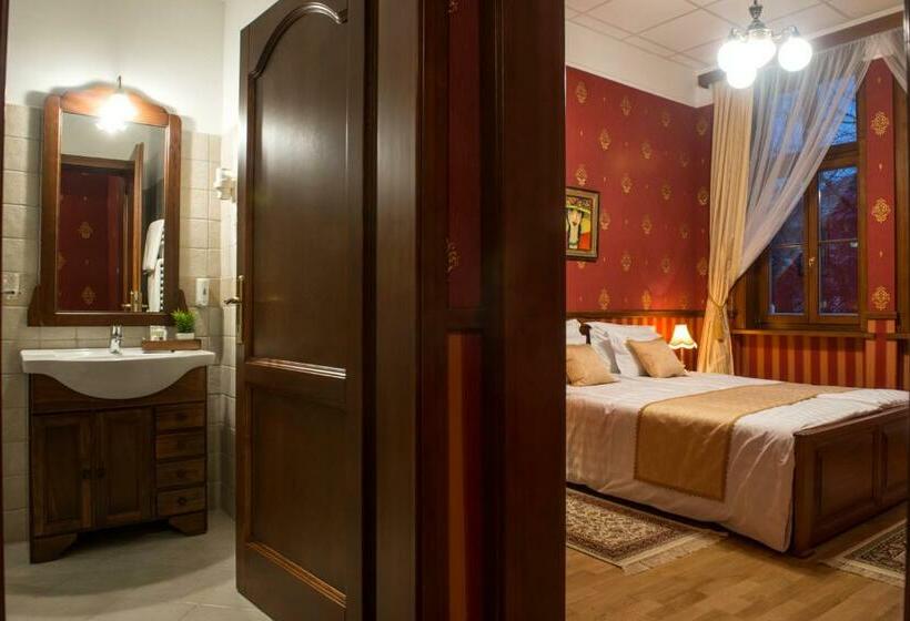 Номер Deluxe, Szekszárd Szálló