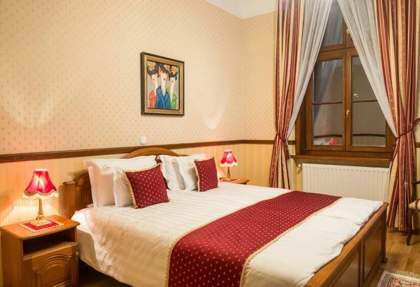 Номер Deluxe, Szekszárd Szálló