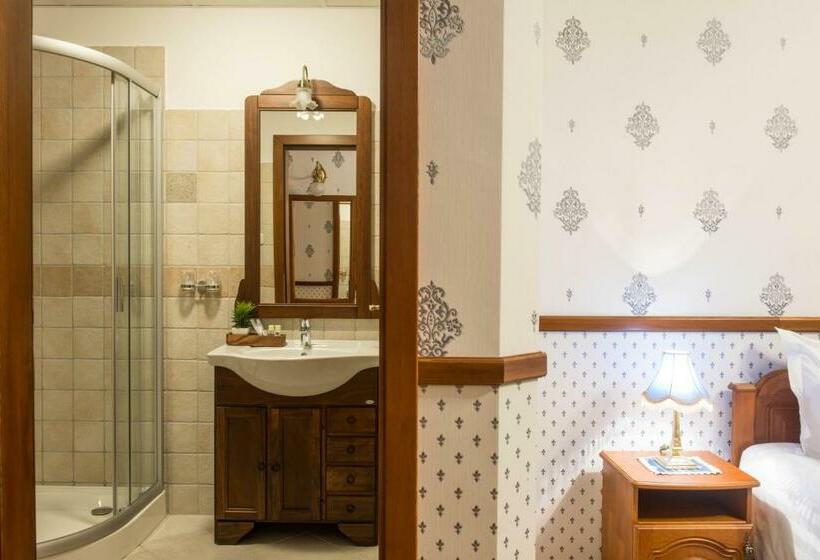 Номер Deluxe, Szekszárd Szálló