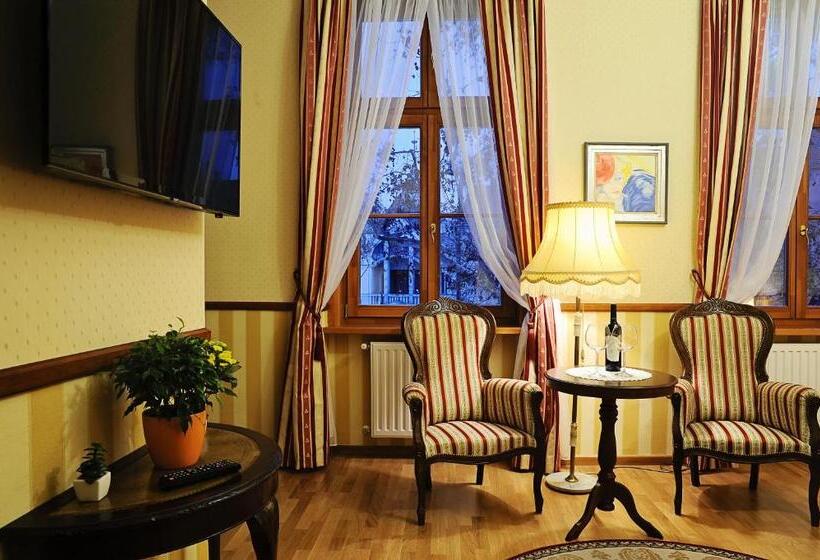 Номер Deluxe Кровать Кинг, Szekszárd Szálló