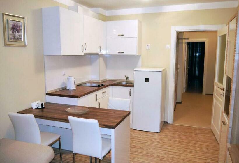 חדר משפחתי צדדי נוף לים, Apart Hotel Stamopolu Lux с изглед към морето