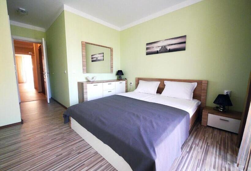 דירת חדר נוף לבריכה, Apart Hotel Stamopolu Lux с изглед към морето