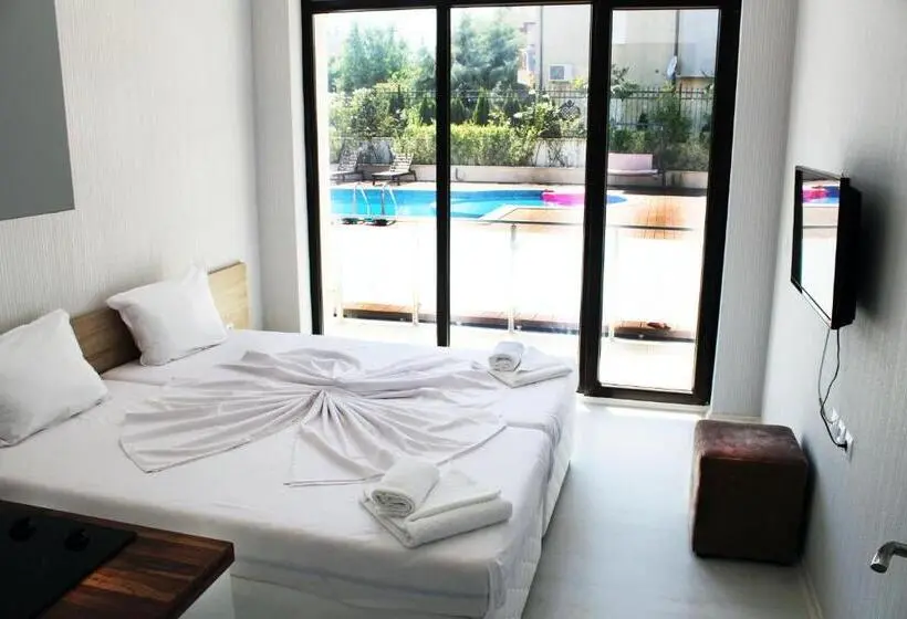 プールビュースタンダードルーム, Apart Hotel Stamopolu Lux с изглед към морето