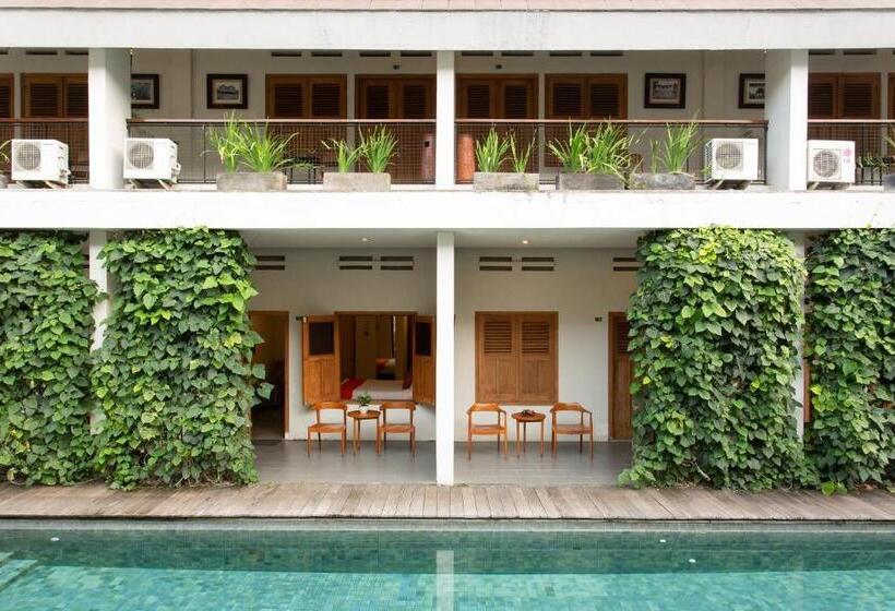 חדר סטנדרט נוף לבריכה, Blambangan