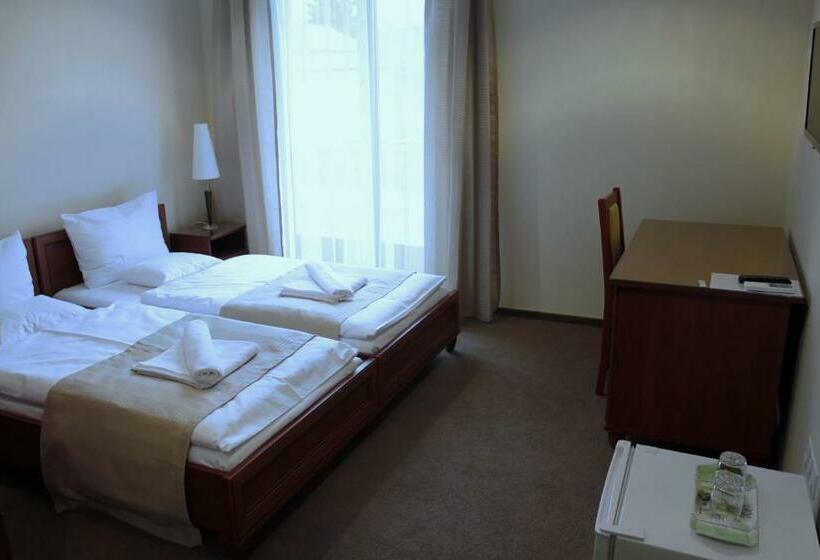 Номер Стандарт с Балконом, Brill Orosháza