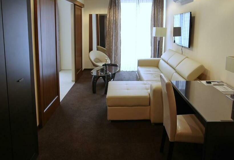 バルコニー付スイート, Brill Orosháza