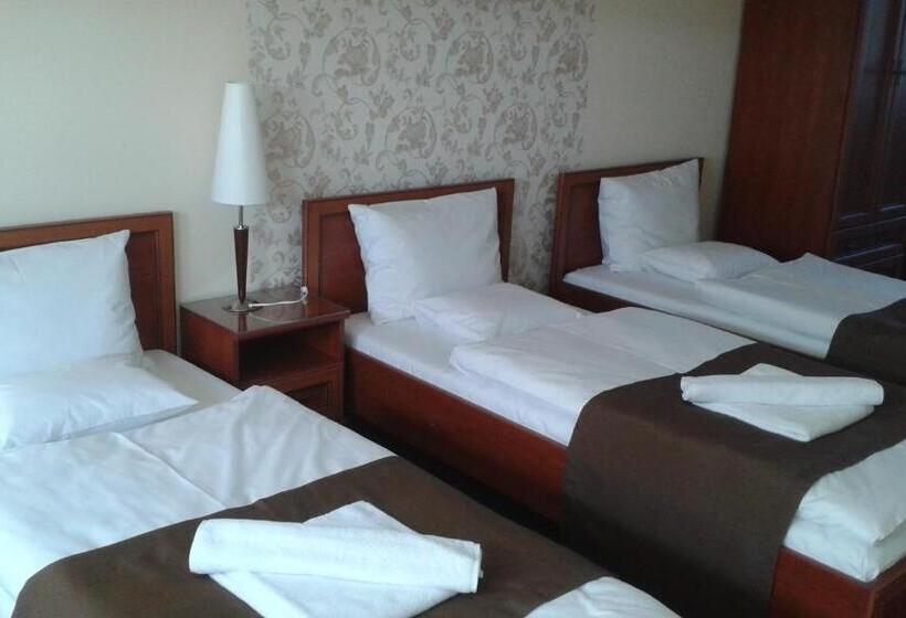 Четырехместный Номер Стандарт, Brill Orosháza