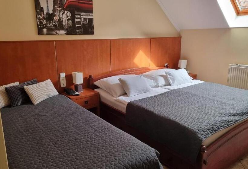 Номер Стандарт, Club Haus 502 Kalocsa
