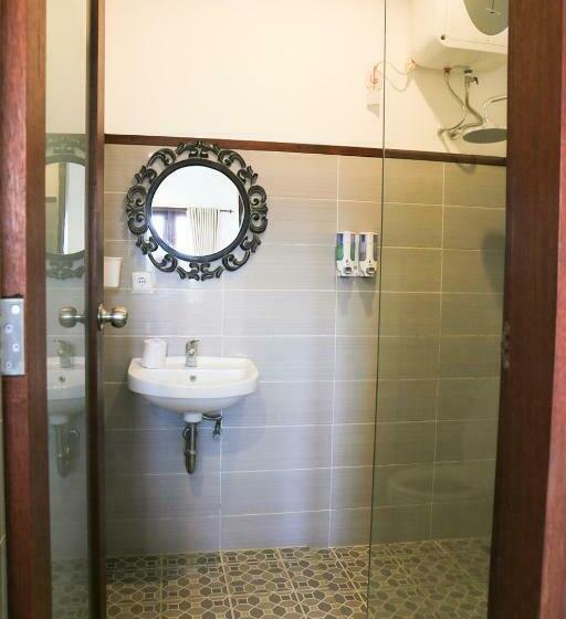 סוויטה משפחתית, Dewivilla