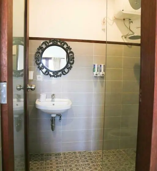 سوییت خانوادگی, Dewivilla