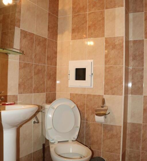 이코노미 룸, Energy