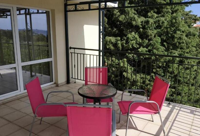 إستوديو قياسى مطل على البحر, Family нouse  нotel Asai