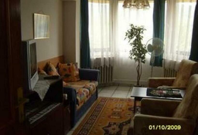 标准间, Lillafüred Kapuja