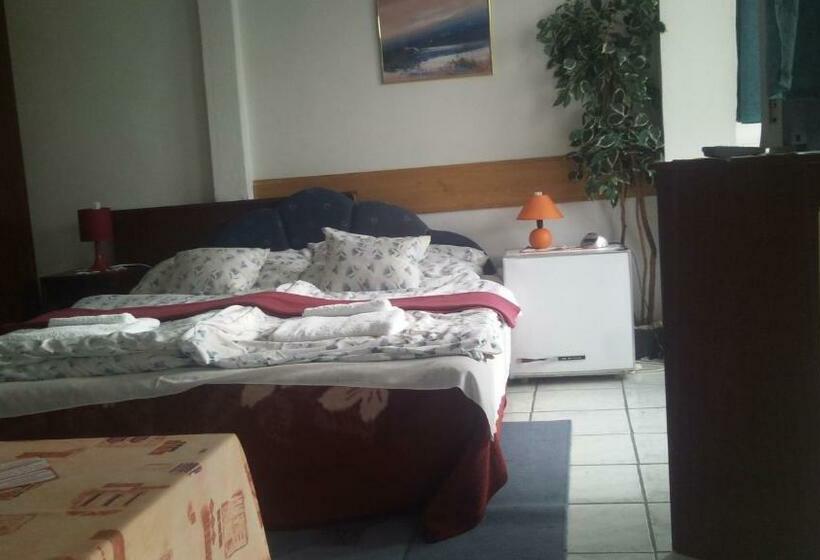 标准间, Lillafüred Kapuja