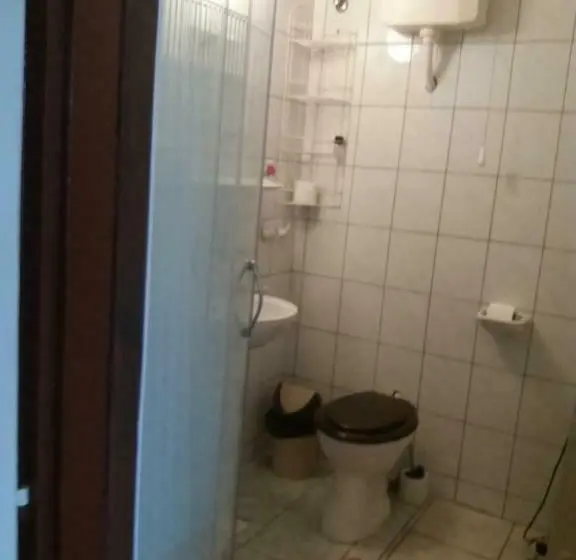 اتاق استاندارد سه نفره, Lillafüred Kapuja