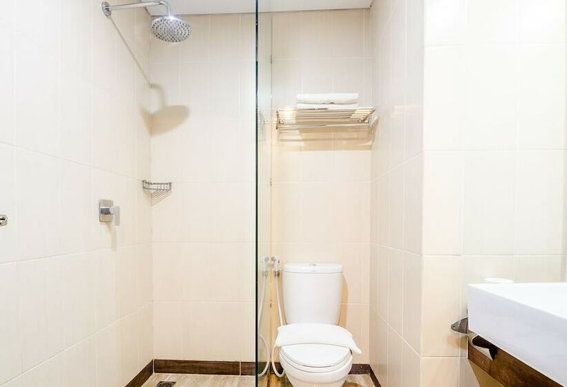 חדר דלוקס, Tasneem Convention Hotel Yogyakarta