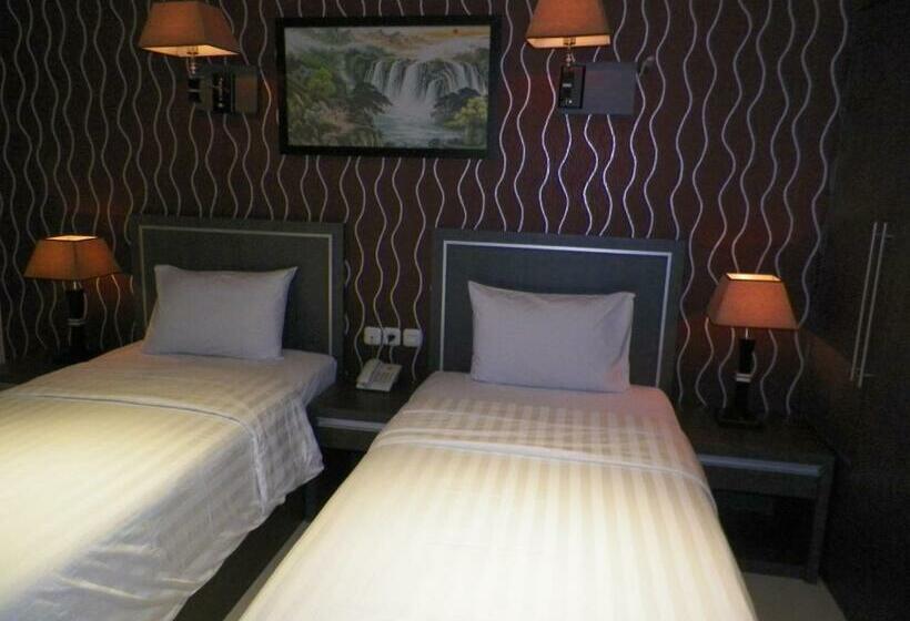 Delüks Oda, Victory Bandung