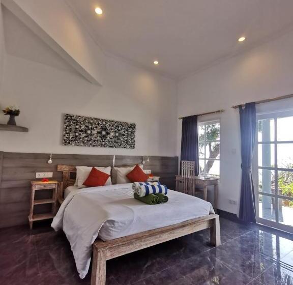 بنجلو قياسى مطل على البحر, The Hamsa