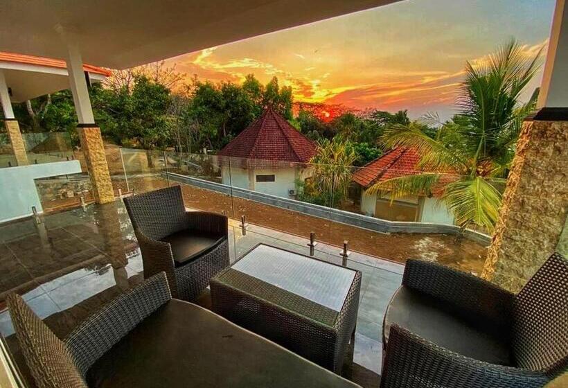 بنجلو ديلوكس, The Hamsa