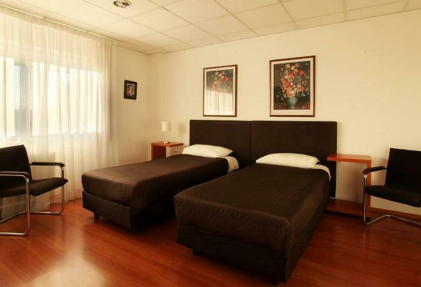 غرفة قياسية, Sós Motel