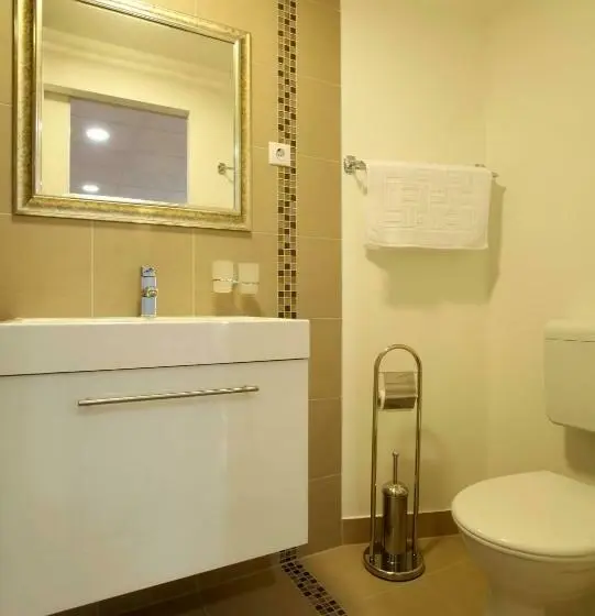 Superior-huone, Sós Motel