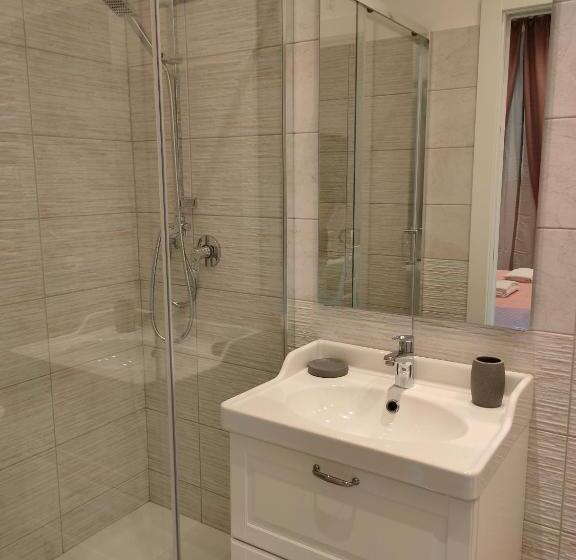 חדר דלוקס, Beplace Holy See