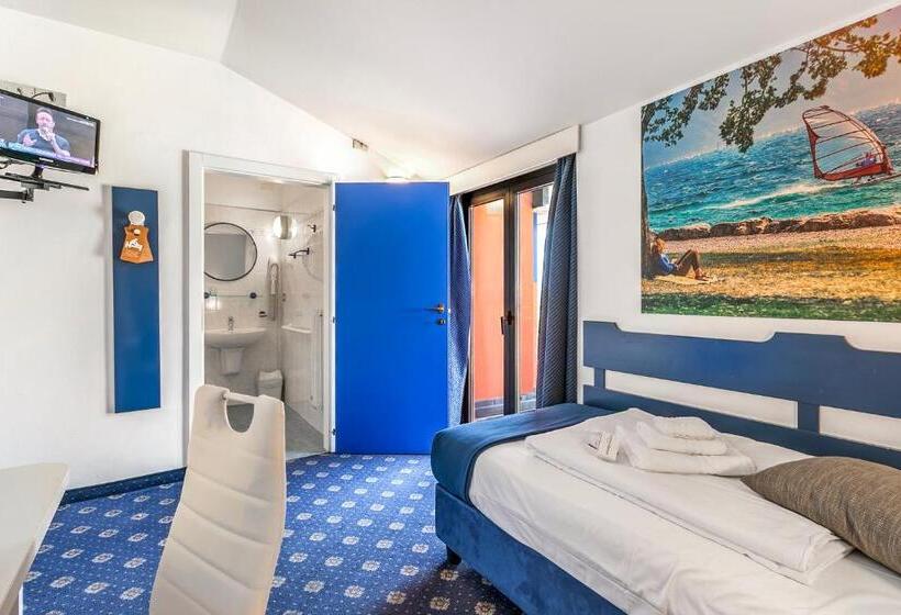 Pokój Standard Jednoosobowy, Bike & Wind Hotel Villa Maria   Happy Rentals