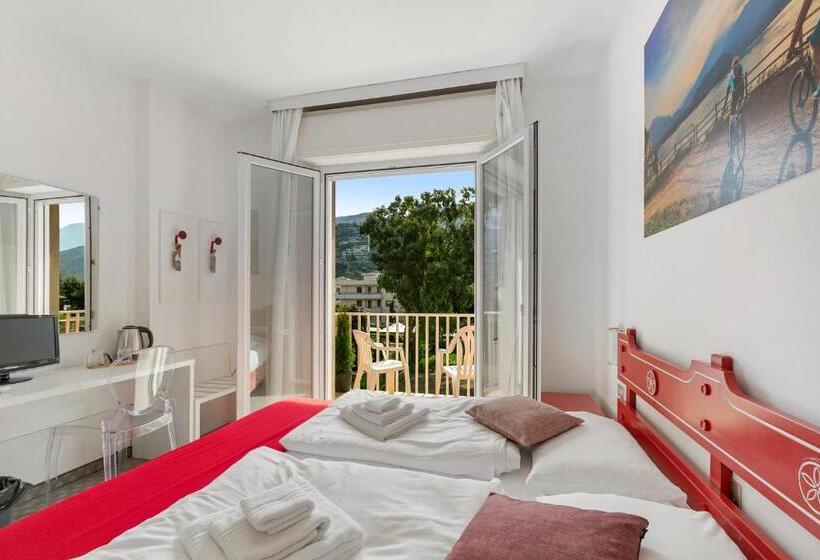 Pokój Standard z Balkonem, Bike & Wind Hotel Villa Maria   Happy Rentals