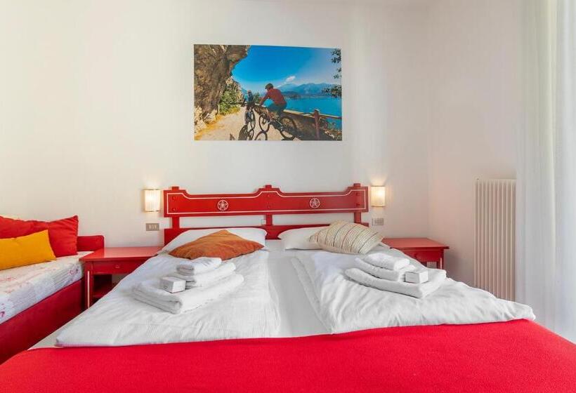 Pokój Standard Trzyosobowy, Bike & Wind Hotel Villa Maria   Happy Rentals