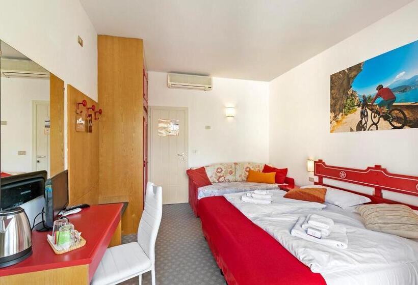 Quarto Triplo Estandar, Bike & Wind Hotel Villa Maria   Happy Rentals