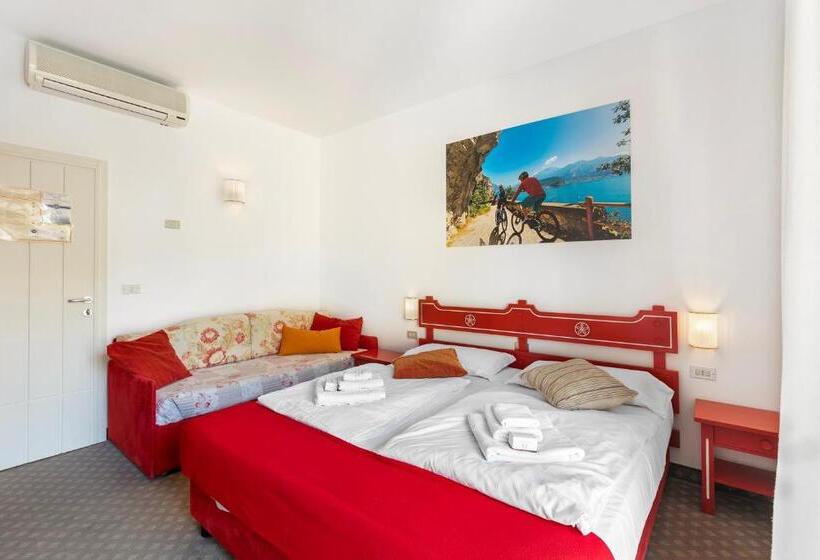Quarto Triplo Estandar, Bike & Wind Hotel Villa Maria   Happy Rentals