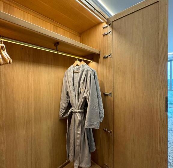 غرفة قياسية, Iris Hotel Boston