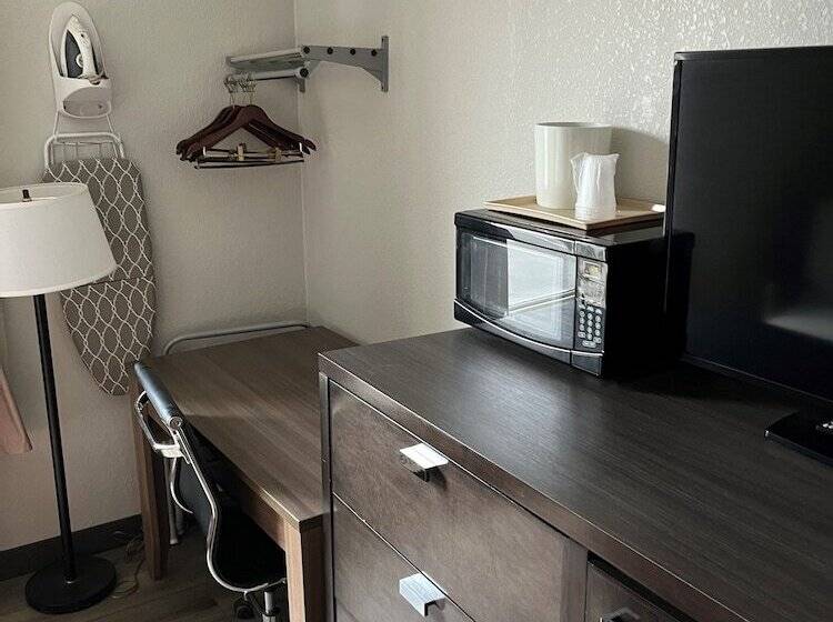 Quarto Estandar, Red Carpet Inn