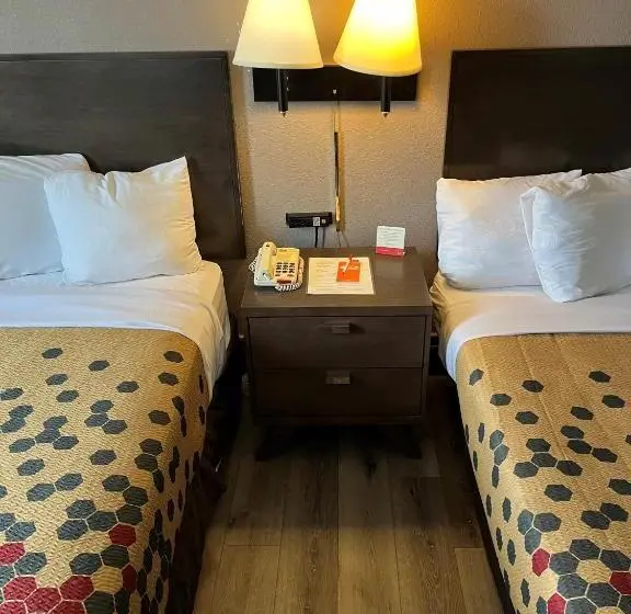 Standard-studio, Red Carpet Inn