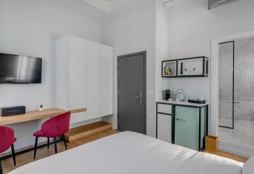 Номер Стандарт с Балконом, Times Elegant Rooms