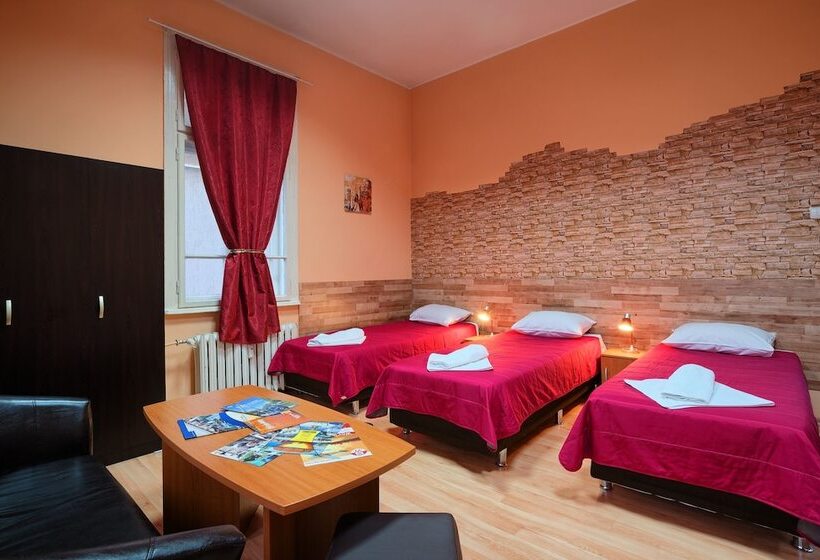 غرفة قياسية ثلاثية حمام مشترك, Guest House 32