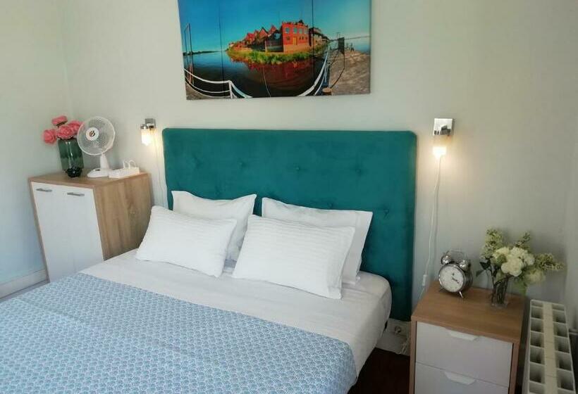 اتاق استاندارد با سرویس بهداشتی مشترک, Casa Azul Hostel