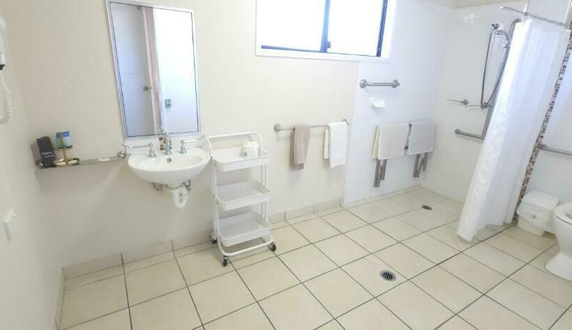 Номер Стандарт Адаптированный для Инвалидов, Charters Towers Motel