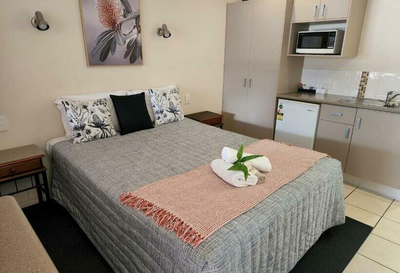 Номер Стандарт, Charters Towers Motel