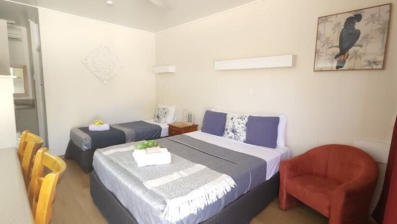 Номер Стандарт, Charters Towers Motel