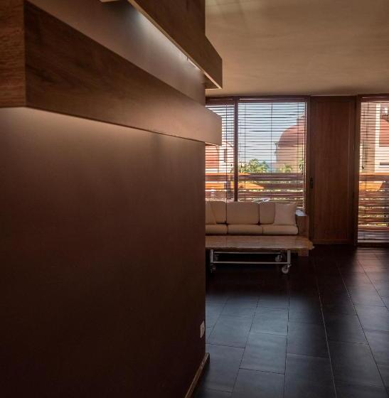1 Schlafzimmer Penthouse Apartment, Design Hotel Logatero