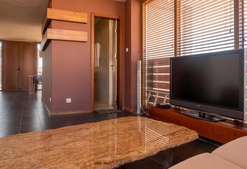 1 Schlafzimmer Penthouse Apartment, Design Hotel Logatero