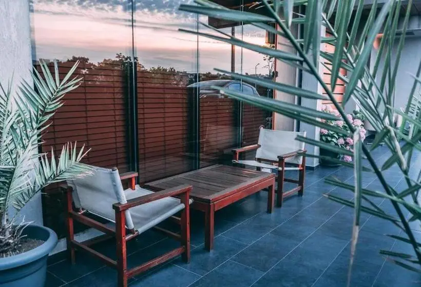 1階のスタンダードルーム, Design Hotel Logatero