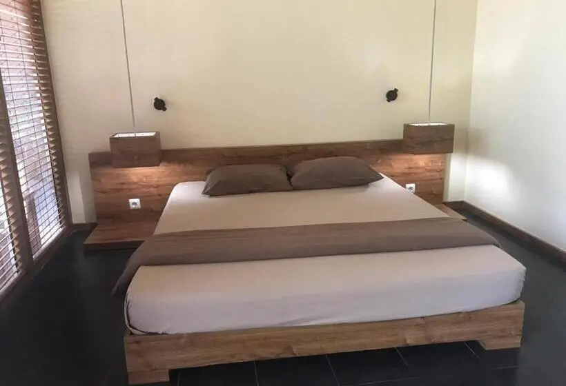 1階のスタンダードルーム, Design Hotel Logatero