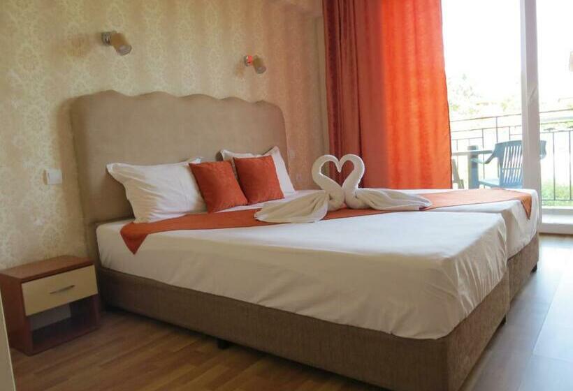 스탠다드 발코니 룸, Family Hotel Dayana Beach