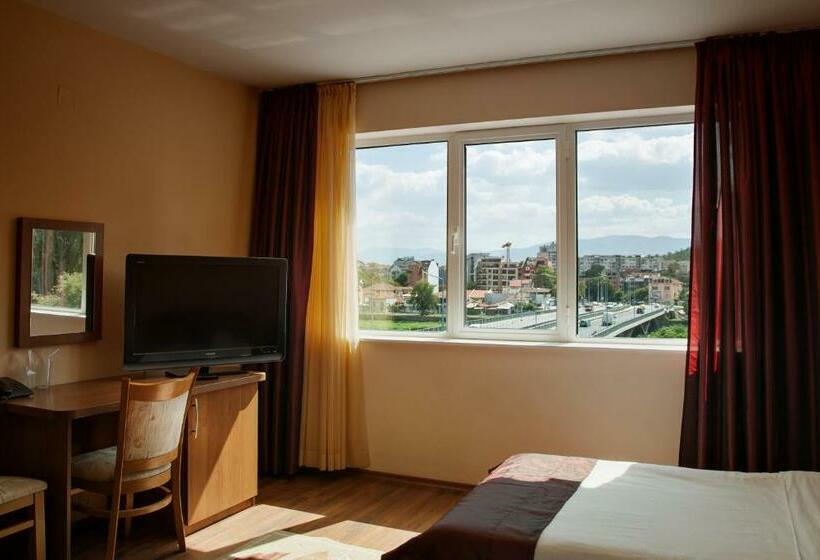 اتاق سوپریور با بالکن, Family Hotel Gerdjika