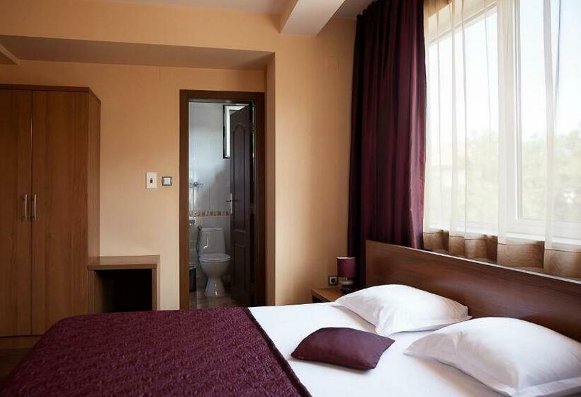 اتاق استاندارد با بالکن, Family Hotel Gerdjika